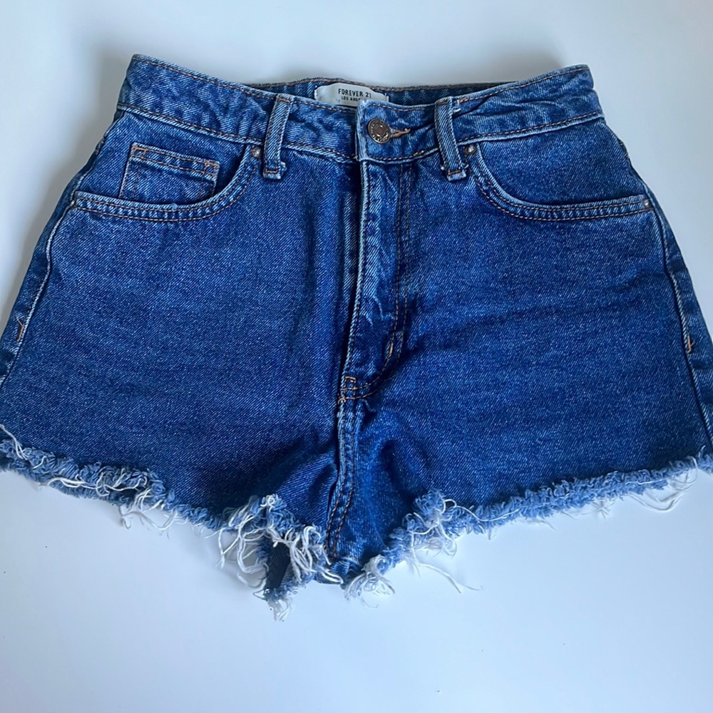 Forever 21 denim shorts size 24